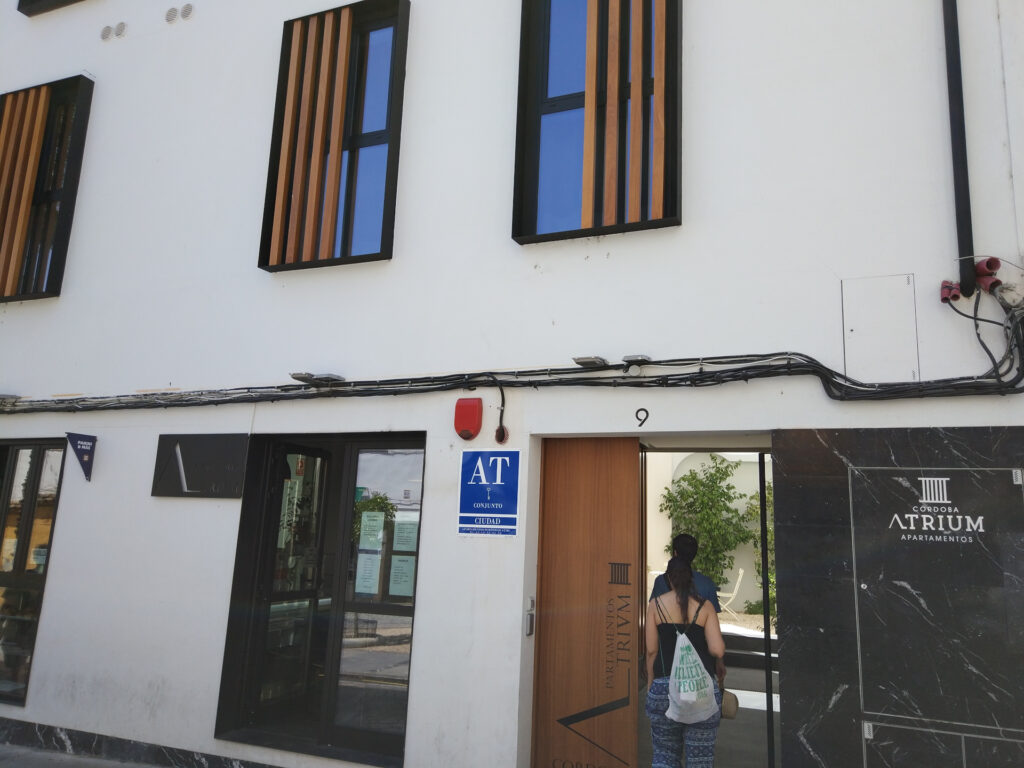 Apartamentos Córdoba Atrium entrada 130149