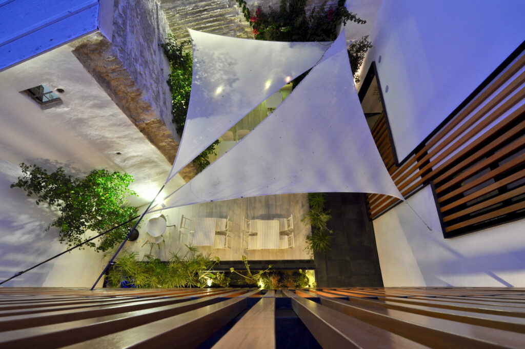 Apartamentos Córdoba Atrium vista patio 0845